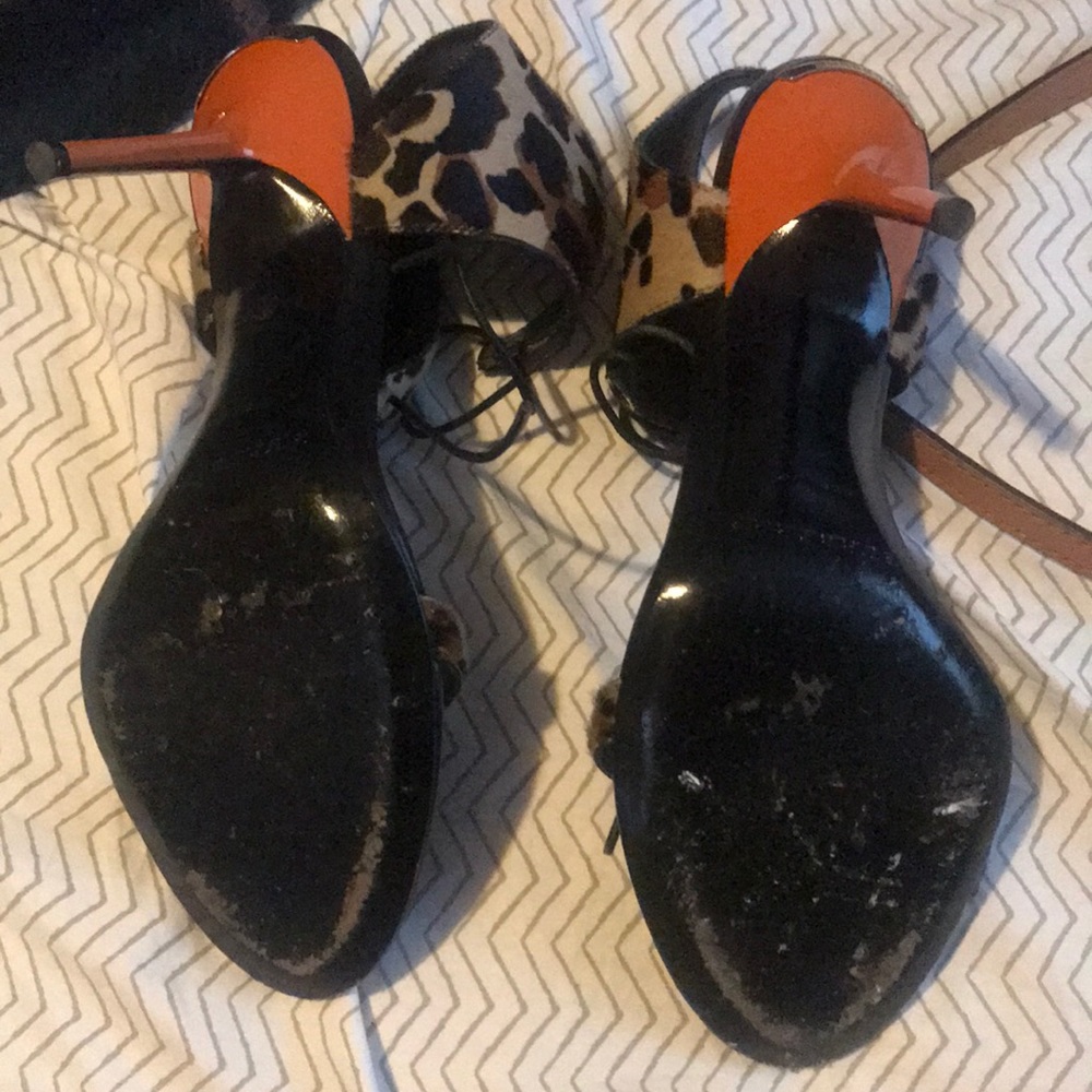 Burberry Heels - Picture 3 of 3
